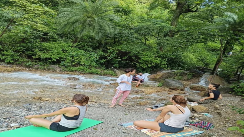 Discover Inner Peace: Benefits of a Detox Retreat in Rishikesh